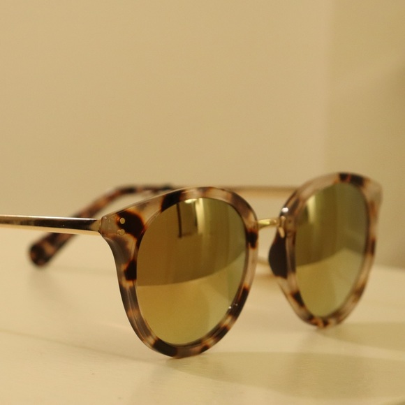BCBG Mirrored Tortoise Shell Ladies Sunglasses - Picture 4 of 5